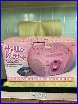 2000 Hello Kitty Portable Stereo CD/Cassette Player AMFM Radio Boombox