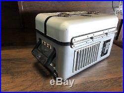 22140 Spirit Of St Louis Flight Case N-x-211 Portable Radio / CD Player Boombox