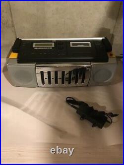 Conair 2004 HUMMER H2 Boombox CD Player Stereo Radio Excellent Condition