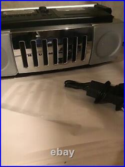 Conair 2004 HUMMER H2 Boombox CD Player Stereo Radio Excellent Condition