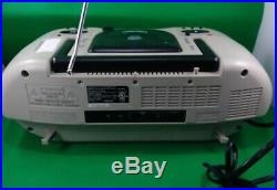 Lakeshore Classroom Portable CD & Cassette Player Item # EE493