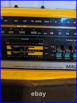 Magnavox D-8300 Dual Deck Stereo Radio Recorder Boombox NEEDS REPAIR AS IS