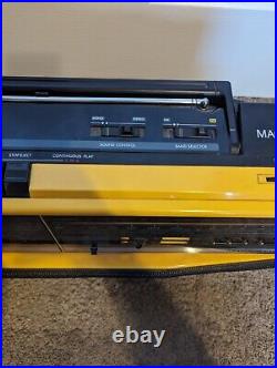 Magnavox D-8300 Dual Deck Stereo Radio Recorder Boombox NEEDS REPAIR AS IS