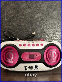 One Direction 1D Portable #15541 AM/FM Radio CD Player Boombox 2012 RARE, OOB