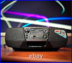 SONY CFD-V3 CD Vintage Portable Stereo Cassette CD Boombox