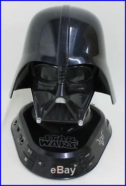 STAR WARS Darth Vader Helmet Portable CD Player AM/FM Radio Boombox Stereo