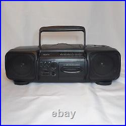 Sanyo MCD-Z1 Portable AM/FM Radio Stereo CD Player Cassette Recorder Boombox