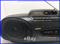 Sanyo MCD-Z43 Portable AM/FM Radio CD Player Dual Cassette Bass Xpander Boombox