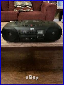 Sony CFD-10 Boombox Portable Stereo AM FM Radio CD Player Tested Working Pre-own