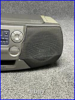 Sony CFD-V17 Portable Mega Bass CD AM-FM Radio Cassette Player Boombox In Silver