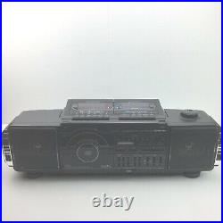 Sound Design 4955 Boombox Stereo CD Dual Cassette Player Radio AM FM Battery