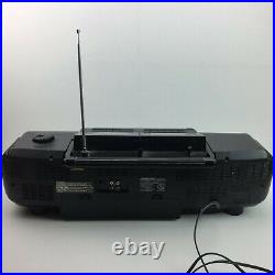 Sound Design 4955 Boombox Stereo CD Dual Cassette Player Radio AM FM Battery