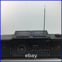 Sound Design 4955 Boombox Stereo CD Dual Cassette Player Radio AM FM Battery