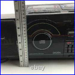 Sound Design 4955 Boombox Stereo CD Dual Cassette Player Radio AM FM Battery