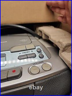 U5 Sony CFD-S01 CD Cassette AM/FM Radio Portable Boombox Stereo Player