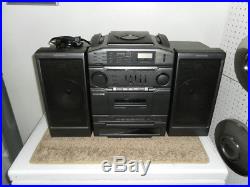 VINTAGE Magnavox TURBO BASS REFLEX BOOM BOX CD player / AM/FM radio portable