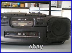 Vintage Panasonic Boombox / portable AM/FM Radio cassette, CD player, RX-DT30