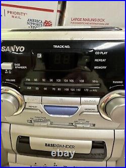 Vintage Sanyo Boombox CWM-340 Am/Fm Cassette CD Removable Speakers Bass Expander