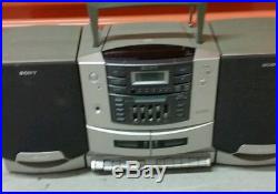 Vintage Sony CFD-zw770 AM FM CD Compact Disc Player Portable Boombox