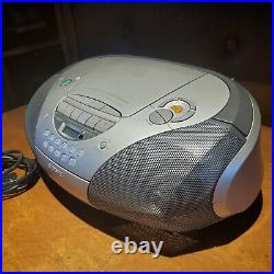 Vintage Sony Portable Radio Cassette/CD Player Boombox CFD-S300 Silver withCord